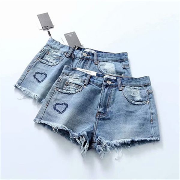wear yang mi's same cut-out denim shorts women's summer style high waist wide leg short with rough ee, Blue
wear yang mi's same cut-out denim shorts women's summer style high waist wide leg short with rough ee, Blue