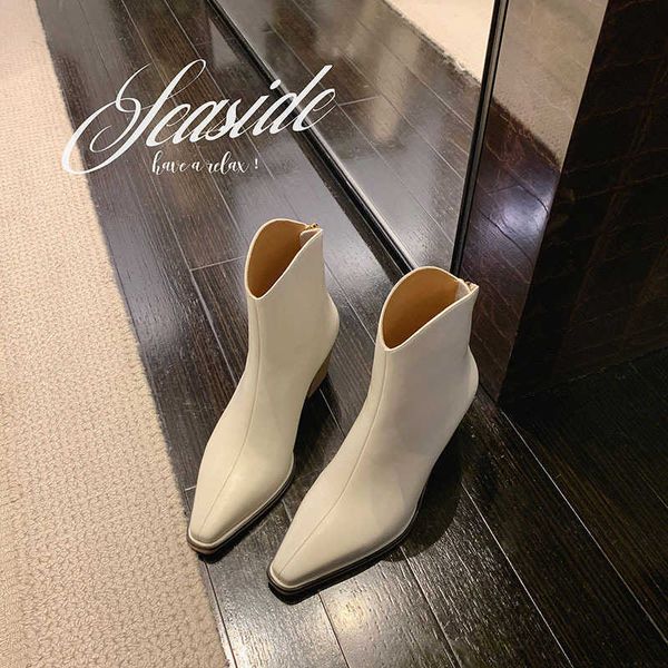 short 2021 autumn new pointed martin simple small v mouth thick heel western cowboy short boots women, Black
short 2021 autumn new pointed martin simple small v mouth thick heel western cowboy short boots women, Black