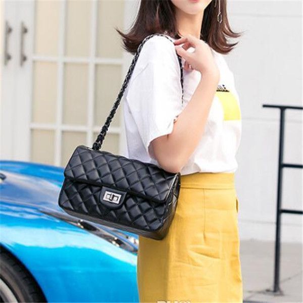 outlet brand women handbag classic diamond shoulder bag small breeze leather chain bag elegant temperament joker leather clutch bag
outlet brand women handbag classic diamond shoulder bag small breeze leather chain bag elegant temperament joker leather clutch bag