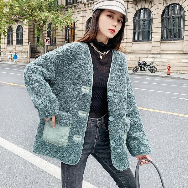 little fragrance jacket 2021 autumn and winter wool lamb jacket women's short korean v-neck fur cardigan, Black;brown
little fragrance jacket 2021 autumn and winter wool lamb jacket women's short korean v-neck fur cardigan, Black;brown