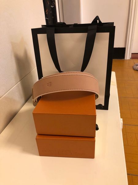 designer belt designer belts smooth buckle belt luxury belt big gold buckle with orange box, Black;brown
designer belt designer belts smooth buckle belt luxury belt big gold buckle with orange box, Black;brown