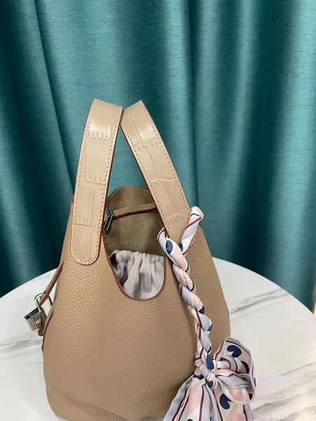 totes designer shoulder bags tote leather crossbody bags designers cross body women cowhide handbags fashion womens bag leathers handbag
totes designer shoulder bags tote leather crossbody bags designers cross body women cowhide handbags fashion womens bag leathers handbag