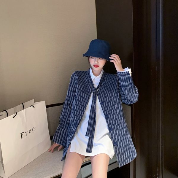 2021 new retro-feminine spring striped hong kong hippie style with cleavage elegant neckline long-sleeve collar jacket i9oc, Black;brown
2021 new retro-feminine spring striped hong kong hippie style with cleavage elegant neckline long-sleeve collar jacket i9oc, Black;brown