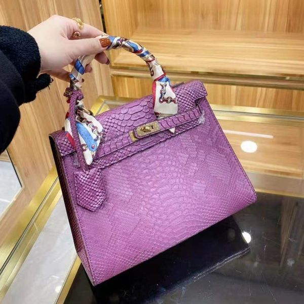 europe and america leather designer handbag h 2nd generation women luxurys designers bags serpentine kelly bag woman bags shoulder bag
europe and america leather designer handbag h 2nd generation women luxurys designers bags serpentine kelly bag woman bags shoulder bag