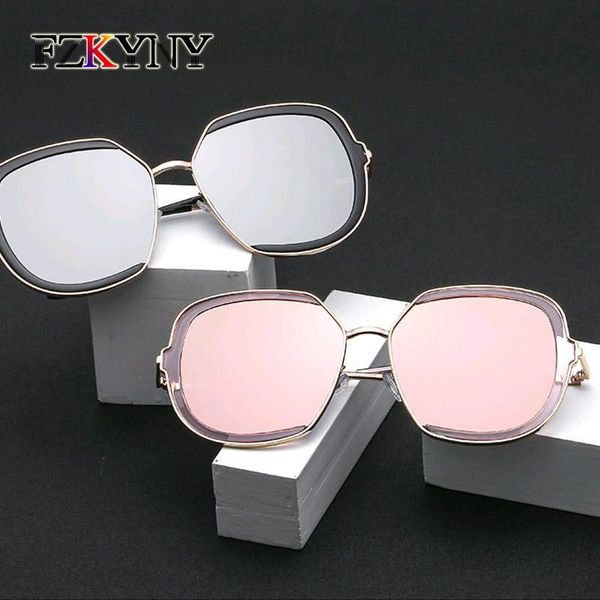 sunglasses fzkyny fashion vintage oval women design large metal frame lady gradient coating lens eyewear, White;black
sunglasses fzkyny fashion vintage oval women design large metal frame lady gradient coating lens eyewear, White;black