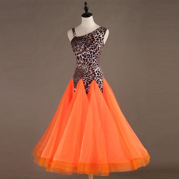 ballroom dance competition dresses standard ballroom dress dance costumes flamenco waltz tango costume competition performance, Black;red
ballroom dance competition dresses standard ballroom dress dance costumes flamenco waltz tango costume competition performance, Black;red