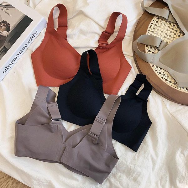 simple and comfortable wide straps bralette zero pressure no steel ring no trace one-piece latex bra collect the breast lingerie, Red;black
simple and comfortable wide straps bralette zero pressure no steel ring no trace one-piece latex bra collect the breast lingerie, Red;black