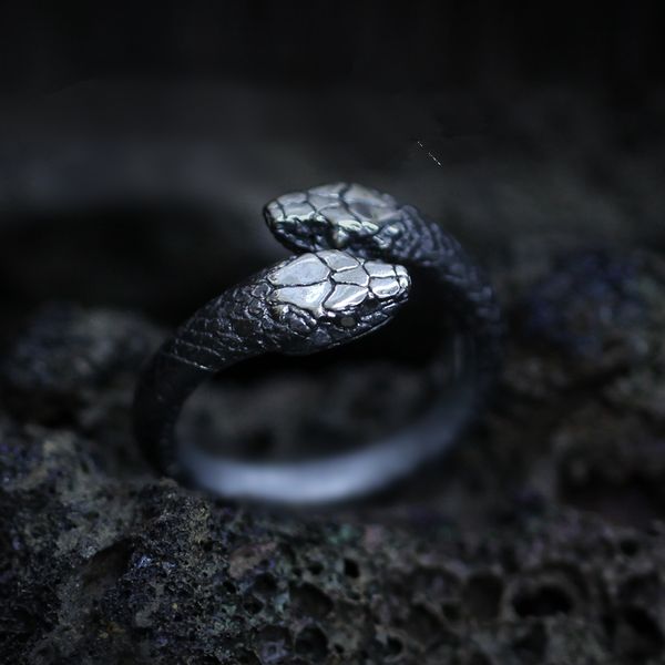 goth double snake stainless steel ring gothic reptile jewelry q1218, Golden;silver
goth double snake stainless steel ring gothic reptile jewelry q1218, Golden;silver