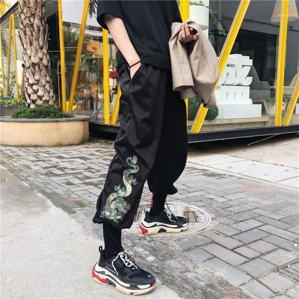 2020 summer new chinese dragon embroidered loose men women wide leg pants black white cargo pocket streetwear punk trouser1
2020 summer new chinese dragon embroidered loose men women wide leg pants black white cargo pocket streetwear punk trouser1