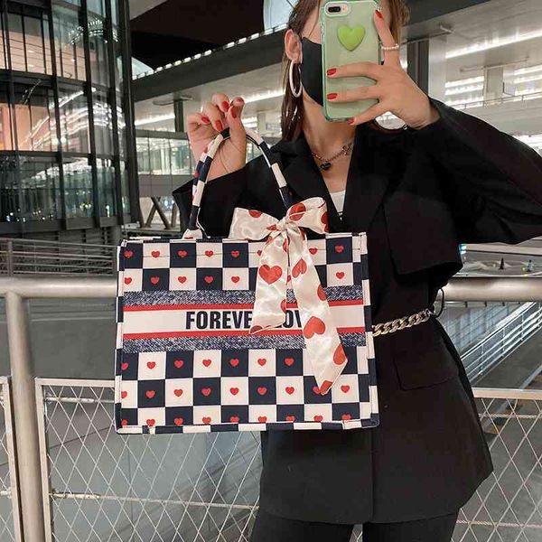 2022 latest handbag factory store red valentine's day female love large capacity denim
2022 latest handbag factory store red valentine's day female love large capacity denim