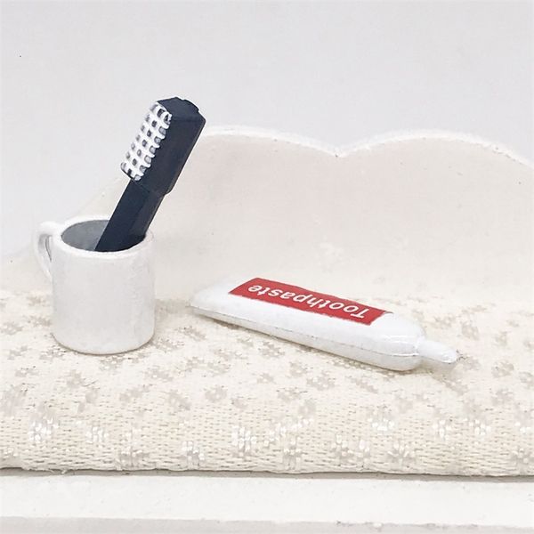 1: 12 mini baby house dollhouse bathroom toilet toiletries model toothpaste toothbrush cup 3-piece set handmade design crsm
1: 12 mini baby house dollhouse bathroom toilet toiletries model toothpaste toothbrush cup 3-piece set handmade design crsm