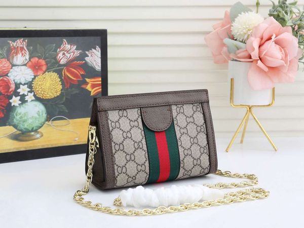 2020 new trend european and american fashion handbags simple and versatile wide shoulder strap single shoulder messenger bag
2020 new trend european and american fashion handbags simple and versatile wide shoulder strap single shoulder messenger bag