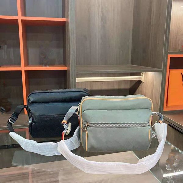 2021 new men laser camera bag inclined genuine leather handbag shoulder bags for men and women with high quality
2021 new men laser camera bag inclined genuine leather handbag shoulder bags for men and women with high quality