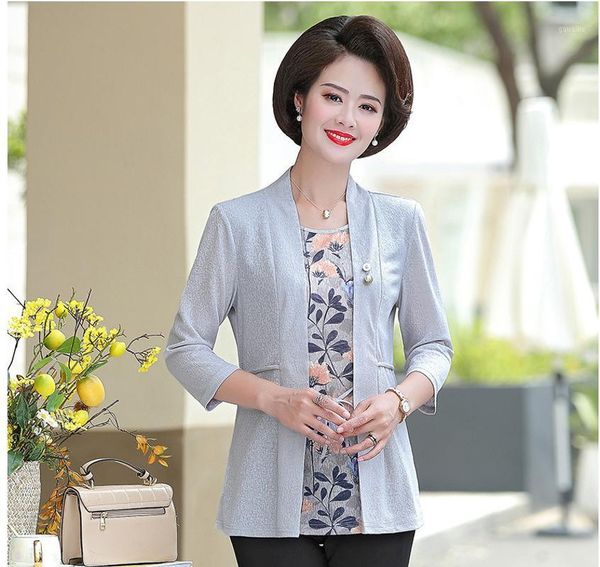 2019 autumn plus size middle-aged women two-piece set coat casual 40-50 years old female pullover f5061, Black;brown
2019 autumn plus size middle-aged women two-piece set coat casual 40-50 years old female pullover f5061, Black;brown