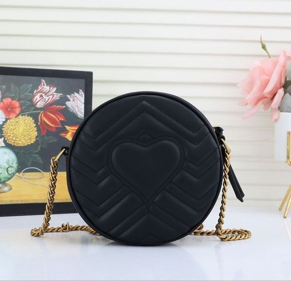 luxurys designers bags classic sumbags женщины сумки lady messenger сумки пакеты кожаные tote женские спецификация crossbody18.5x18.5x4.5cm, Red;black
luxurys designers bags classic sumbags женщины сумки lady messenger сумки пакеты кожаные tote женские спецификация crossbody18.5x18.5x4.5cm, Red;black