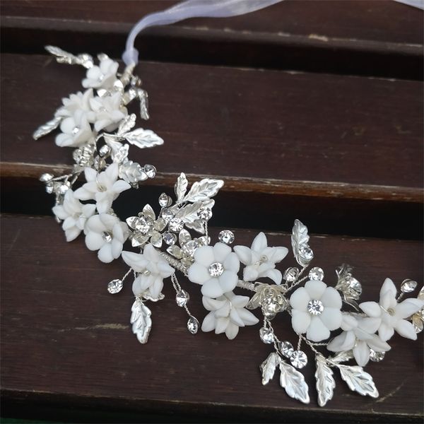 delicate silver leaf bridal vine crown handmade porcelain flower headband uxury wedding headpiece brides hair jewelry y200409, Slivery;golden
delicate silver leaf bridal vine crown handmade porcelain flower headband uxury wedding headpiece brides hair jewelry y200409, Slivery;golden