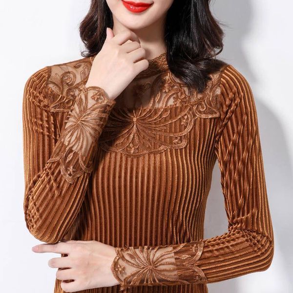 2020 autumn winter women lace embroidery stitching gold velvet bottoming shirt female long-sleeved hollow blouse plus 5xl1, White
2020 autumn winter women lace embroidery stitching gold velvet bottoming shirt female long-sleeved hollow blouse plus 5xl1, White