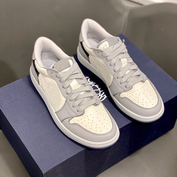 luxury fashion classic men's and women's casual shoes leather trainer shoes ladies high shoes size35-45, Black
luxury fashion classic men's and women's casual shoes leather trainer shoes ladies high shoes size35-45, Black