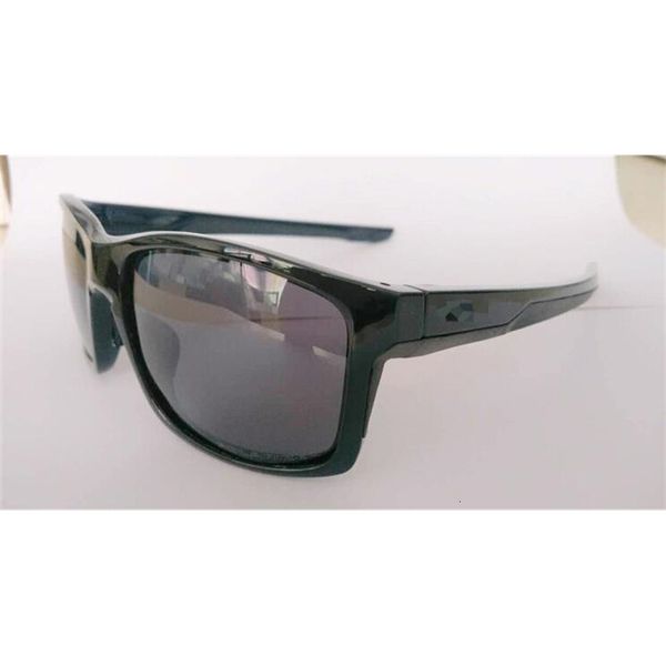 designer wholesale design 9264 men and women tr90 polarized sunglass fashion sport driving fishing sunglasses eyeglasses full package, White;black
designer wholesale design 9264 men and women tr90 polarized sunglass fashion sport driving fishing sunglasses eyeglasses full package, White;black