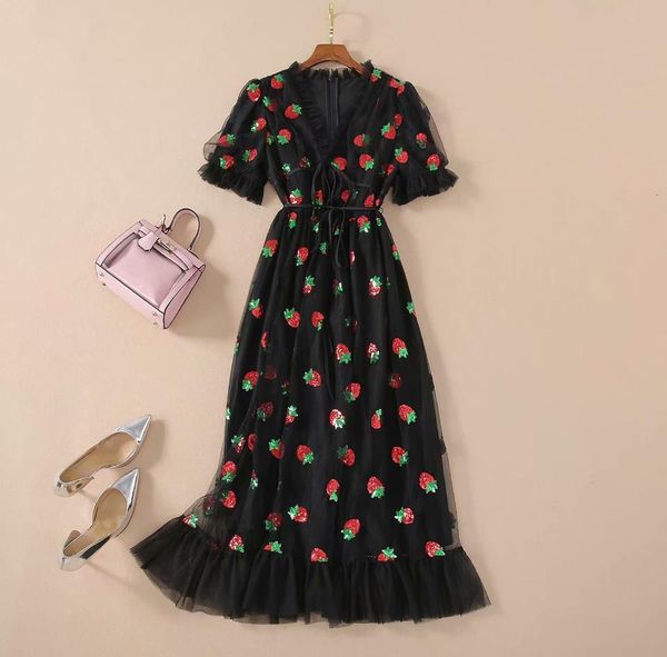 la.tendre black strawberry dress woman puff sleeve mesh long dress lace up party strawberries plus size black dresses for women, Black;gray 
la.tendre black strawberry dress woman puff sleeve mesh long dress lace up party strawberries plus size black dresses for women, Black;gray