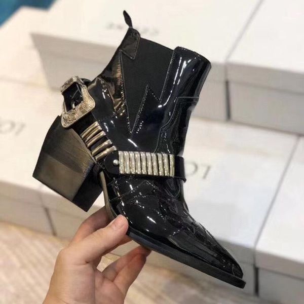 runway pointed toe chunky high heel short boots women patnet leather metal belt buckle ankle botas handsome motorcycle boots 40, Black
runway pointed toe chunky high heel short boots women patnet leather metal belt buckle ankle botas handsome motorcycle boots 40, Black