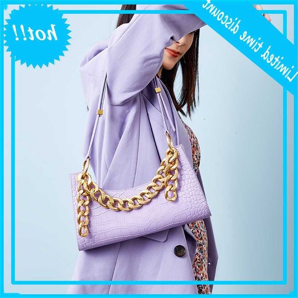 underarm method club niche chain frog women's 2021 new fashion net red leather one shoulder bag 
underarm method club niche chain frog women's 2021 new fashion net red leather one shoulder bag