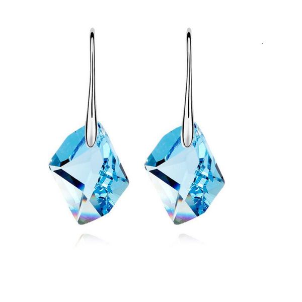 rhombic crystal drop pendant dangler earrings made with austrian crystals i elements for women fashion gift ing, Golden;silver 
rhombic crystal drop pendant dangler earrings made with austrian crystals i elements for women fashion gift ing, Golden;silver
