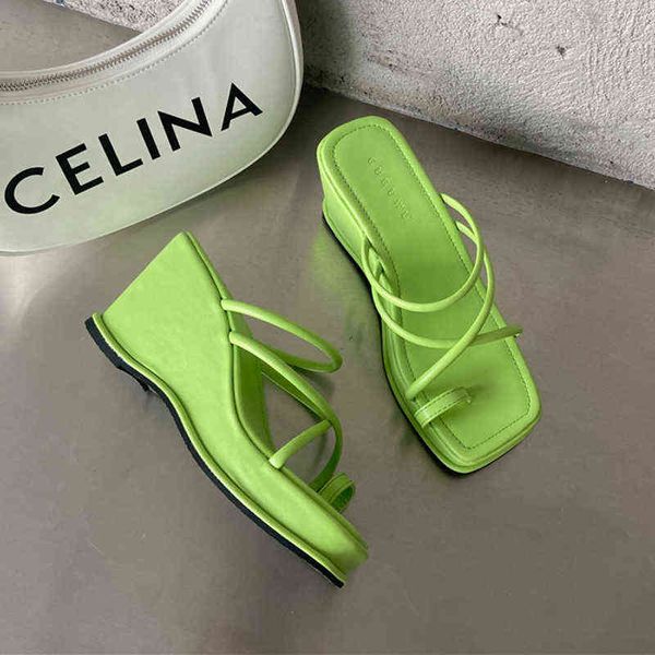 2022 new summer women green slipper summer outdoor narrow band sandal shoes ladies high wedges heel slides flip flop mujer y220221, Black
2022 new summer women green slipper summer outdoor narrow band sandal shoes ladies high wedges heel slides flip flop mujer y220221, Black