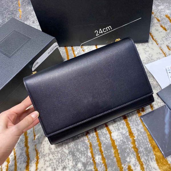 luxury designers shoulder wallet messenger 2022 fashion womens coin purse women wallets hobo purses famous designer cross body totes female, Red;black
luxury designers shoulder wallet messenger 2022 fashion womens coin purse women wallets hobo purses famous designer cross body totes female, Red;black