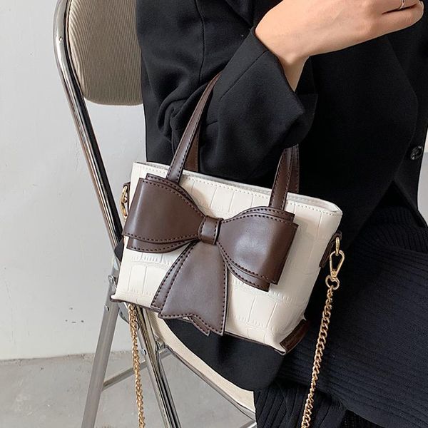 2021 bowknot pu leather shoulder bags for women 2021 winter luxury black handbags trending lux fashion hand bag
2021 bowknot pu leather shoulder bags for women 2021 winter luxury black handbags trending lux fashion hand bag