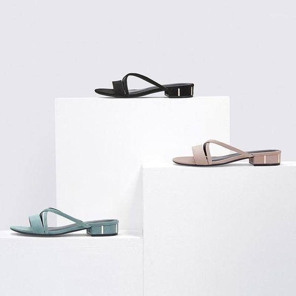 new popular popular beach leather women's shoes casual outdoor flip-flops flip flops fashion flat sandals and slippers1, Black
new popular popular beach leather women's shoes casual outdoor flip-flops flip flops fashion flat sandals and slippers1, Black