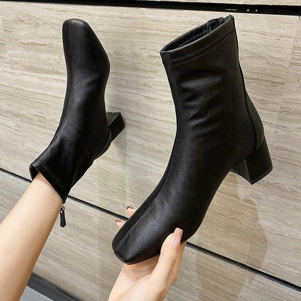 brand women's shoes rubber boots zipper winter footwear fashion rain rock med high heel 2021 ankle autumn basic metal women, Black
brand women's shoes rubber boots zipper winter footwear fashion rain rock med high heel 2021 ankle autumn basic metal women, Black