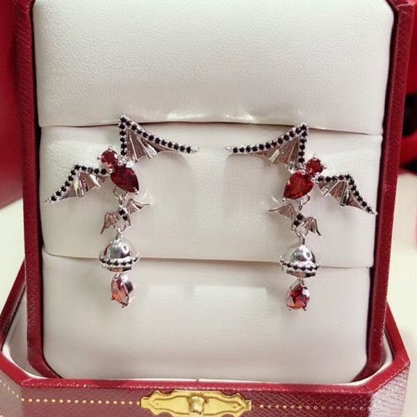 дизайнерская мода меди ювелирных изделий 3a cubic zirconia вечеринка серьги, Golden;silver
дизайнерская мода меди ювелирных изделий 3a cubic zirconia вечеринка серьги, Golden;silver