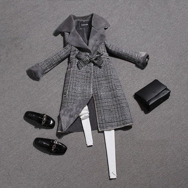 popular winter plaid thicken woven medium long coat women elegnat faux fur lined warm woolen coat, Black
popular winter plaid thicken woven medium long coat women elegnat faux fur lined warm woolen coat, Black