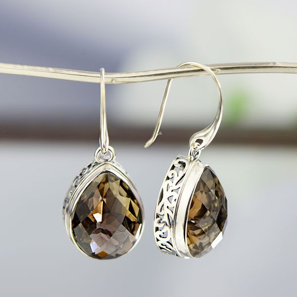 silver bay s925 silver tea crystal earrings hand inlaid retro water drop fashion collar earrings
silver bay s925 silver tea crystal earrings hand inlaid retro water drop fashion collar earrings
