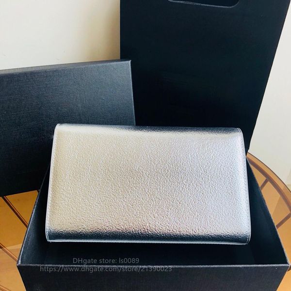 fashion leather luxury shoulder bag men and women messenger bag wallet size:size24..6..14.5cm ing
fashion leather luxury shoulder bag men and women messenger bag wallet size:size24..6..14.5cm ing