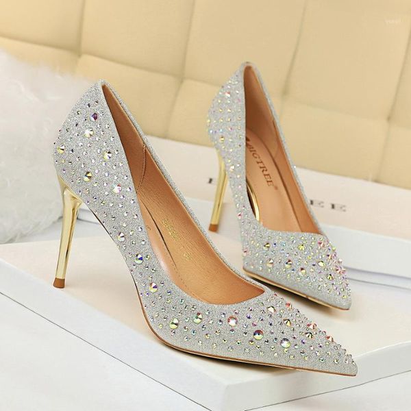dress shoes korean fashion thin metal heels with high shallow mouth pointed rhinestone women's high1, Black
dress shoes korean fashion thin metal heels with high shallow mouth pointed rhinestone women's high1, Black