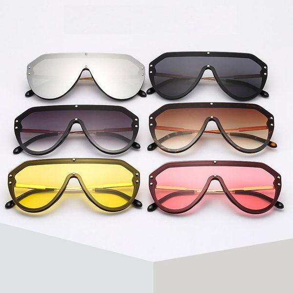 sunglasses zuczug oversized one-piece women trend flat connected sun glasses lady goggle coating gradient lens eyewear, White;black
sunglasses zuczug oversized one-piece women trend flat connected sun glasses lady goggle coating gradient lens eyewear, White;black