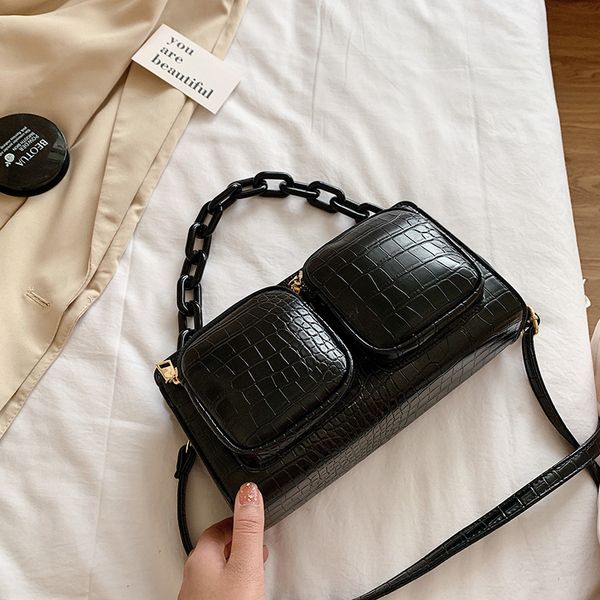 2020 new messenger ladies chain handbag fashion stone pattern shoulder summer female mobile phone bag, Red;black
2020 new messenger ladies chain handbag fashion stone pattern shoulder summer female mobile phone bag, Red;black