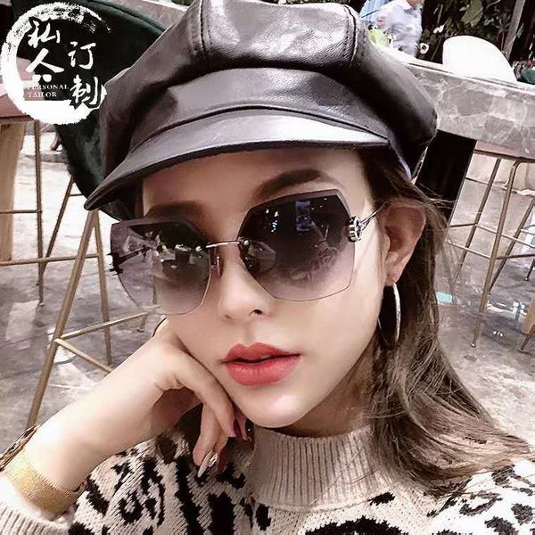 frameless crystal cut edge polygonal lens anti ultraviolet lady retro fashion new sunglasses girl in 2019, Black
frameless crystal cut edge polygonal lens anti ultraviolet lady retro fashion new sunglasses girl in 2019, Black