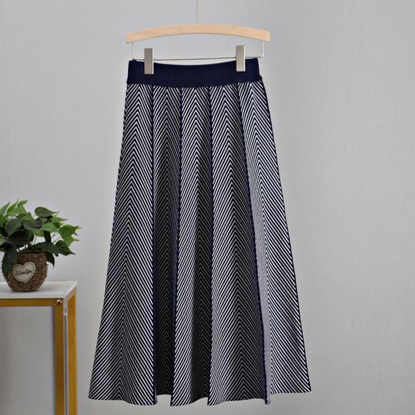 gigogou luxury jacquard knit women pleated skirt autumn winter thick warm sweater skirts high waist big swing long midi skirt q1209, Black
gigogou luxury jacquard knit women pleated skirt autumn winter thick warm sweater skirts high waist big swing long midi skirt q1209, Black