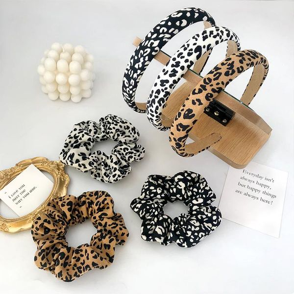 temperament leopard pattern hairband korean fashion versatile wide headband women hair band accessoires sponge hair clamps new
temperament leopard pattern hairband korean fashion versatile wide headband women hair band accessoires sponge hair clamps new