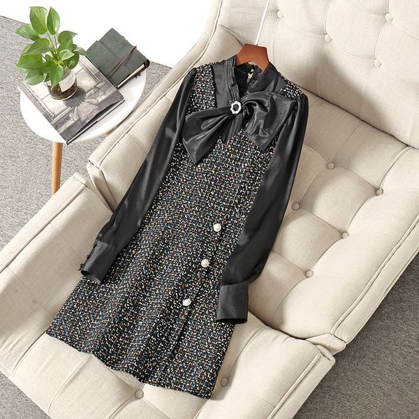 130 2021 spring a line long sleeve tweed pink blprom fashion v neck flora print flora print above knee brand same style mihong, Black
130 2021 spring a line long sleeve tweed pink blprom fashion v neck flora print flora print above knee brand same style mihong, Black