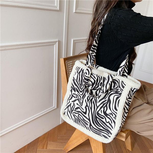 shoulder bags handtassen dames cow leopard print corduroy handbag women tote bag sac à main bandoulière femme woman torebka listonoszka
shoulder bags handtassen dames cow leopard print corduroy handbag women tote bag sac à main bandoulière femme woman torebka listonoszka