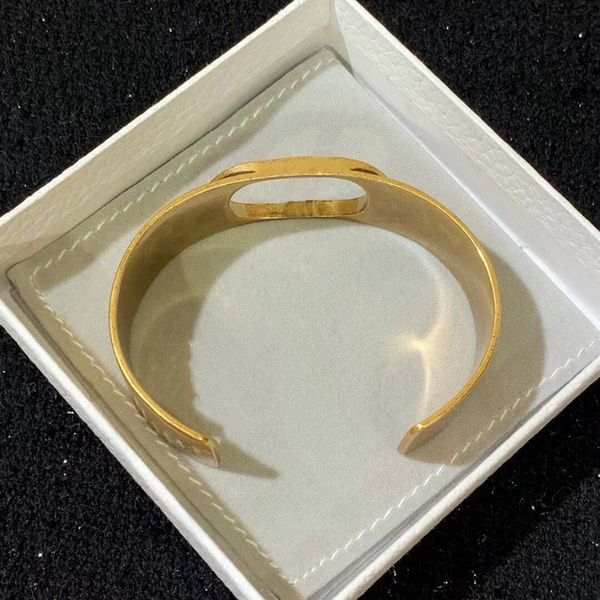 classic vintage design brass cuff with 14k gold plating open bracelet adjustable simple fashion bangle for women and men daily party trendy, White
classic vintage design brass cuff with 14k gold plating open bracelet adjustable simple fashion bangle for women and men daily party trendy, White