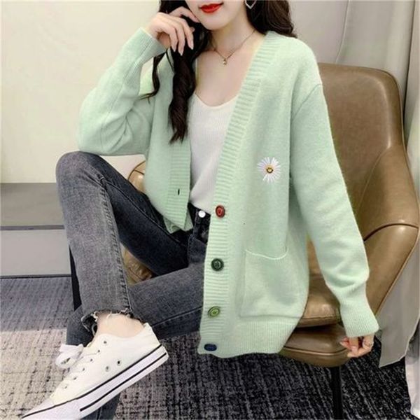 2021 new new spring and autumn mesh-knit mrs cardigan's sweet solid color embroidered female sweater sweaters 620d, White;black
2021 new new spring and autumn mesh-knit mrs cardigan's sweet solid color embroidered female sweater sweaters 620d, White;black