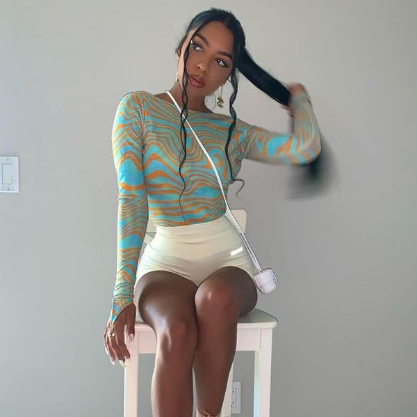 irregular stripe print round neck long sleeve bodysuit, Tan;black
irregular stripe print round neck long sleeve bodysuit, Tan;black