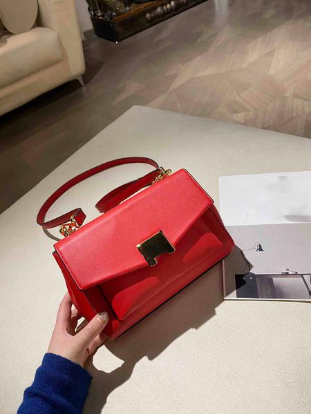 genuine leather luxurys designers bags women bags luxury designers crossbody bags handbags women saddle bag waterproof
genuine leather luxurys designers bags women bags luxury designers crossbody bags handbags women saddle bag waterproof