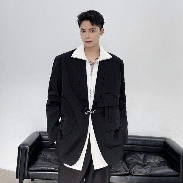 men's suits & blazers 2021 spring korean style personalized metal buckle design suit men casual loose black for m-xl, White;black
men's suits & blazers 2021 spring korean style personalized metal buckle design suit men casual loose black for m-xl, White;black