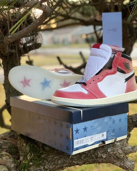 2020 released authentic trophy room x 1 high og retro chicago white varsity red sail black man outdoor shoes sports sneakers with box
2020 released authentic trophy room x 1 high og retro chicago white varsity red sail black man outdoor shoes sports sneakers with box